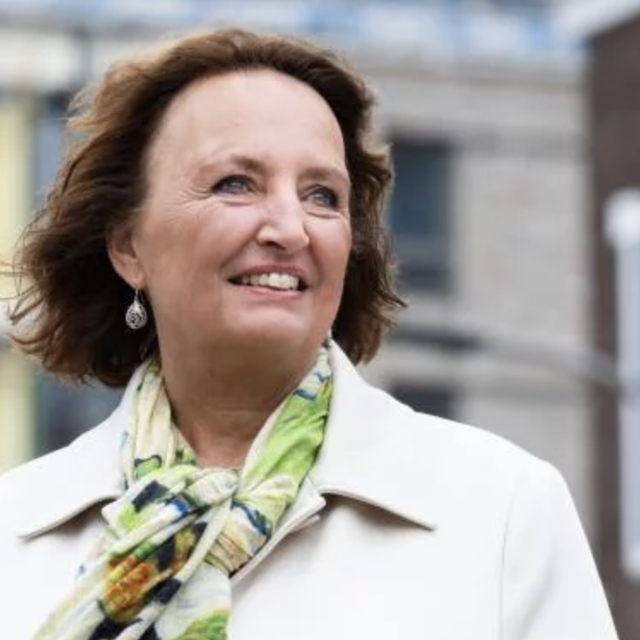 Pasfoto Liesbeth Spies